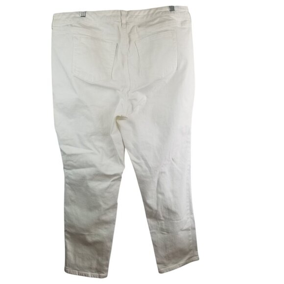 Torrid Women's Boyfriend White Jeans with Distressing Sz 22XT - Picture 2 of 9